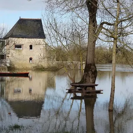 Appt Dans Maison D'architecte, Spa, Piscine & Jardin * Soucelles