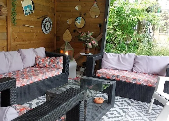 アパート Appt Dans Maison D'architecte, Spa, Piscine & Jardin Soucelles