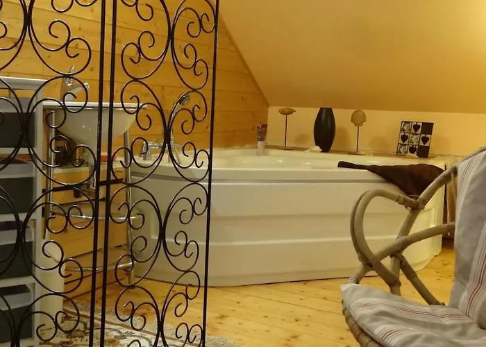 Appt Dans Maison D'architecte, Spa, Piscine & Jardin アパート